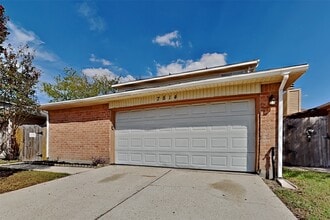 Building Photo - 7814 Greenedge Dr