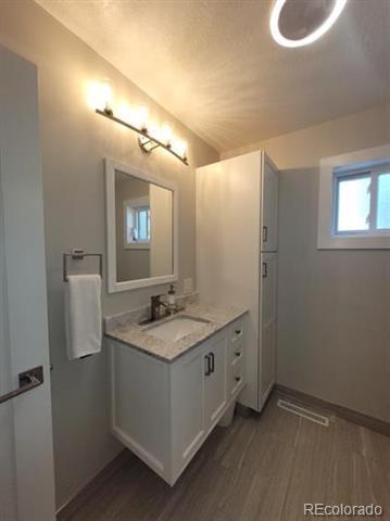 Building Photo - 511 Hilltop Dr