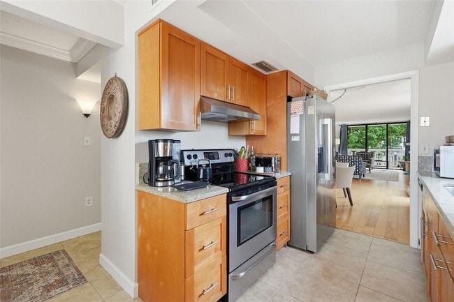 Building Photo - 2612 Pearce Dr