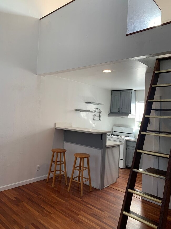 Charming Oakland Unit In The Dimond District! 3433 Wilson Ave Oakland