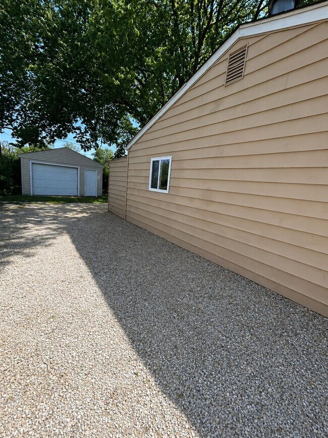 Building Photo - For Lease