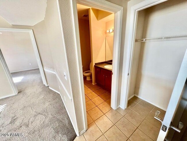 Building Photo - 15095 N Thompson Peak Pkwy