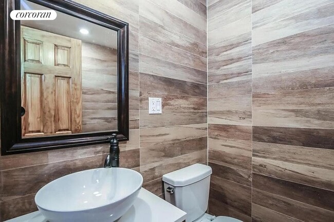 Building Photo - 1250 Herkimer St