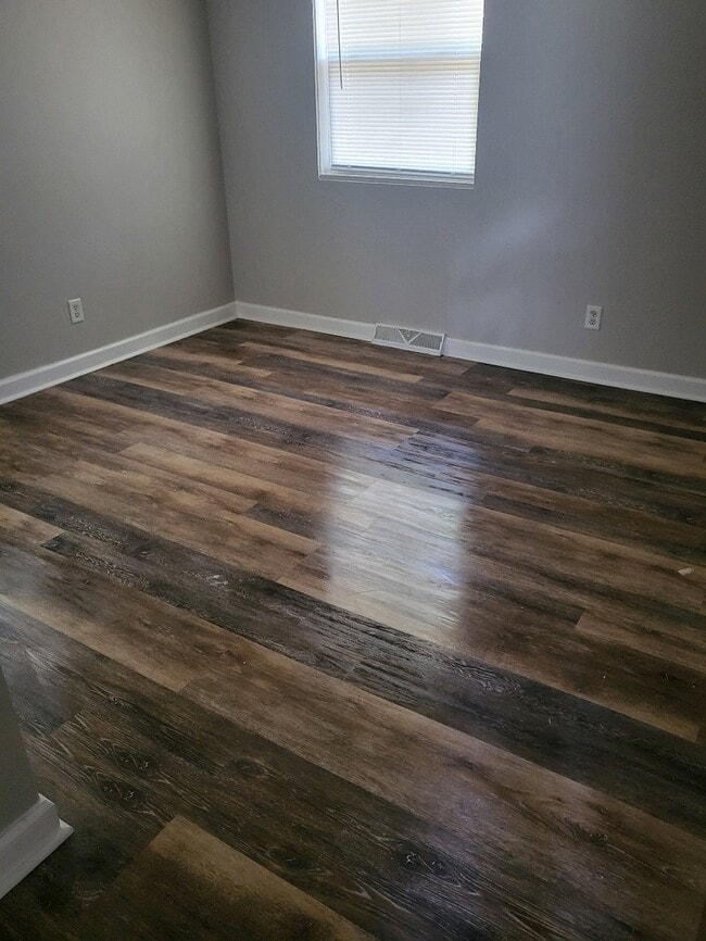 Building Photo - Beautiful two bedroom home minutes from So...