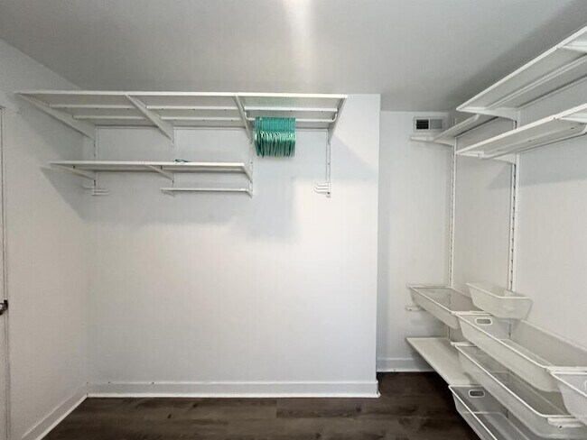 Building Photo - 3546 Terra Sol Dr