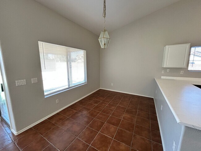Building Photo - Spacious 3Bd 2 Ba Home In Litchfield Park ...