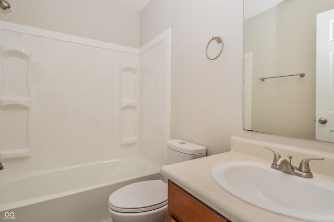 Building Photo - 536 New Moon St