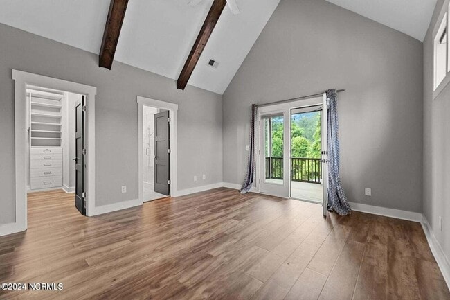 Building Photo - 249 Springwood Way