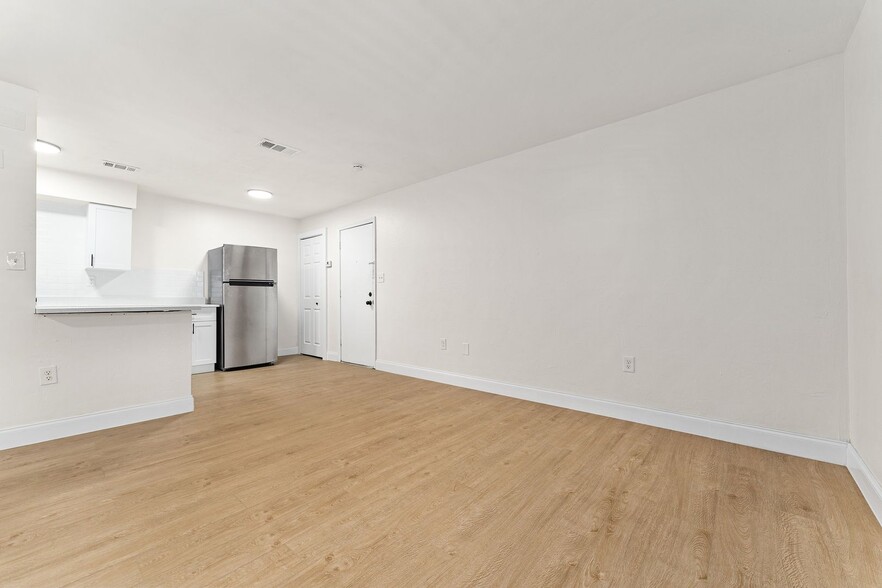 Interior Photo - CenterPoint