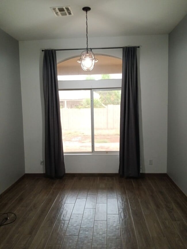 Building Photo - Very Spacious House- Near Cardinal Stadium