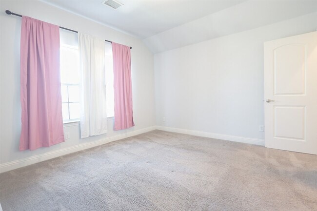 Building Photo - 317 Monument Hill Dr