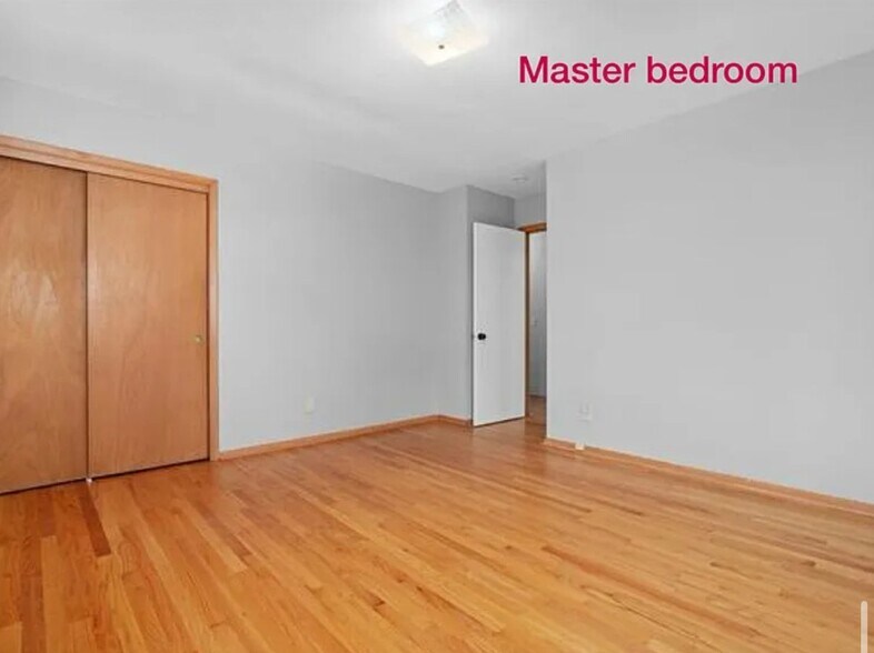 Building Photo - 5929 Mayhill Dr