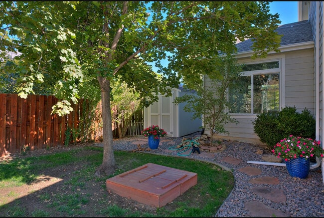 Building Photo - 7045 Pike Ct