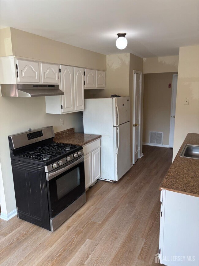 Building Photo - 101 Woodbridge Terrace