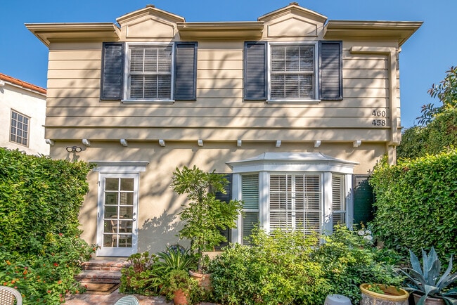 Building Photo - 458 S Bedford Dr