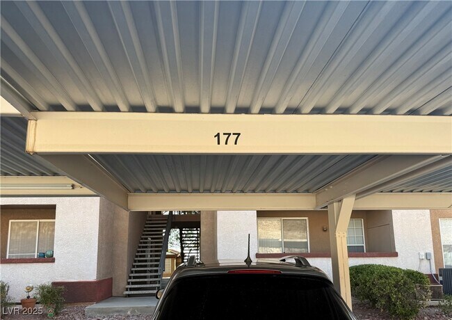 Building Photo - 231 W Horizon Ridge Pkwy