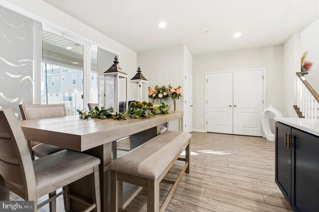 Building Photo - 2812 Lanham Hill Cir