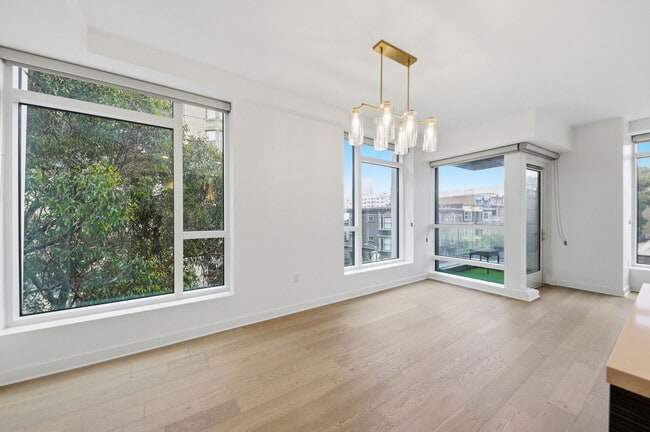 Building Photo - 1688 Pine St