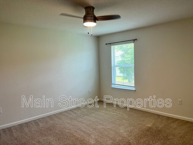 Building Photo - 5862 Blackhorse Cir