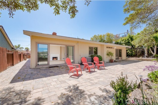 Building Photo - 804 Avenida Presidio