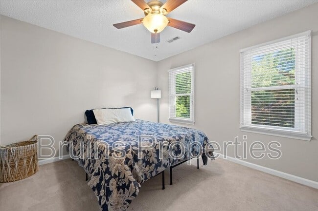 Building Photo - 4457 Eagles Nest Dr