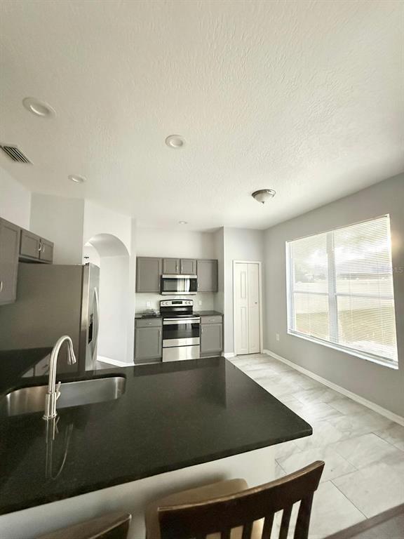 Building Photo - 14116 Entrada Dr
