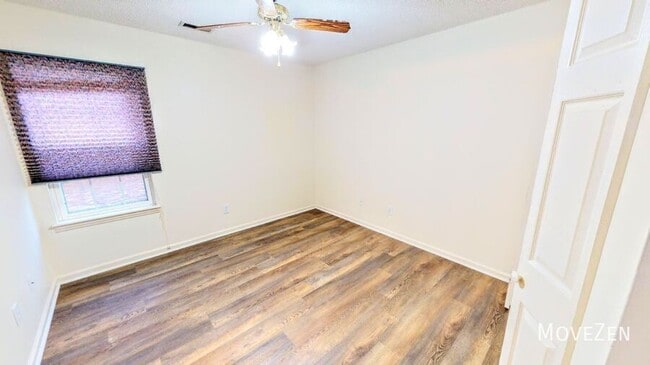 Building Photo - 8806 Healy Cir