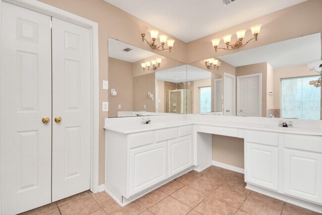 Building Photo - 174 Shiloh Dr