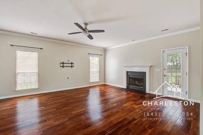 Building Photo - 5421 Red Tip Ln