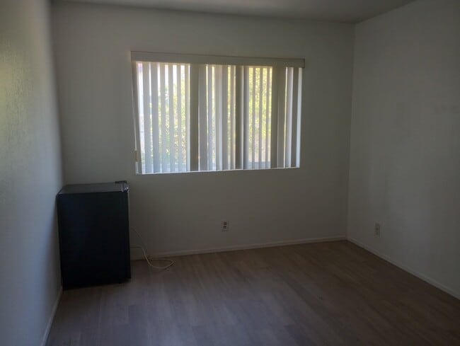 Building Photo - 202 Armstrong Dr