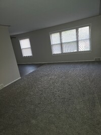 Building Photo - 31577 Fraser Dr