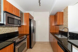 Building Photo - 2 bedroom in Aventura FL 33180