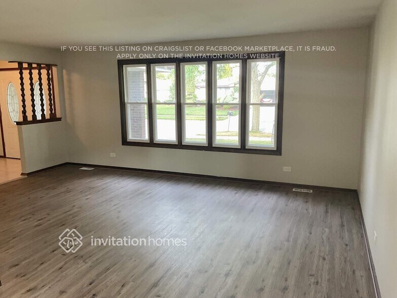 Building Photo - 16632 Parkview Ave