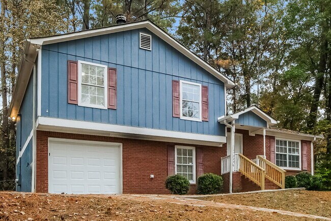 Building Photo - 3296 Goldenchain Dr