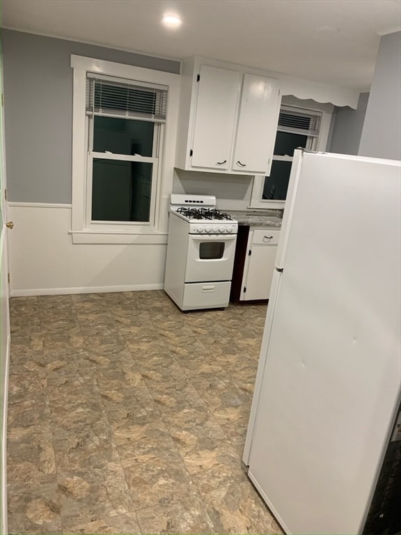 Building Photo - 102 Central St