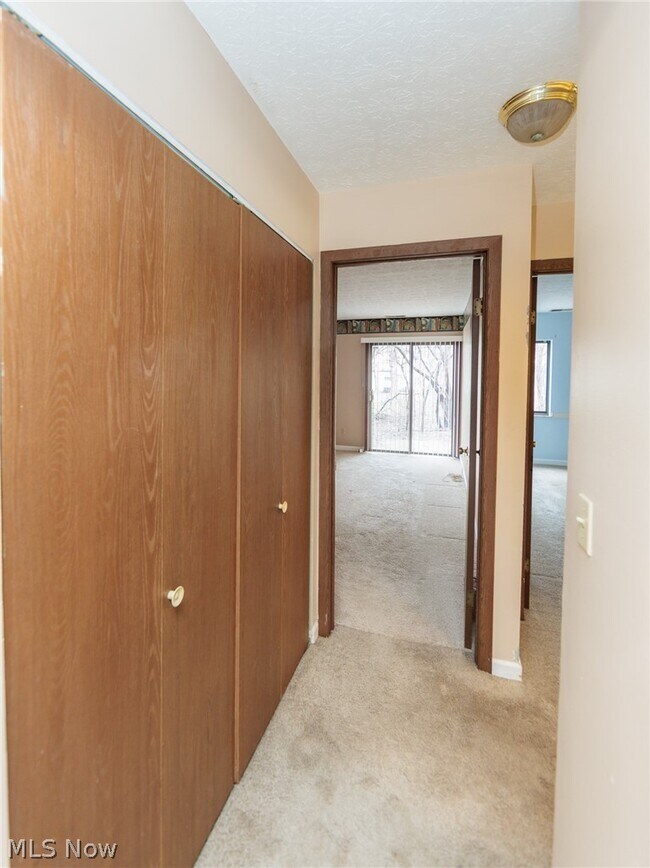 Building Photo - 3265 Mayfield Rd