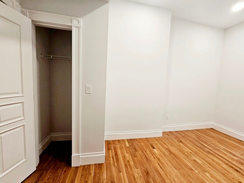 Building Photo - 197 Commonwealth Ave