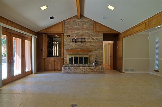 Building Photo - 3 Whispering Vine Ct