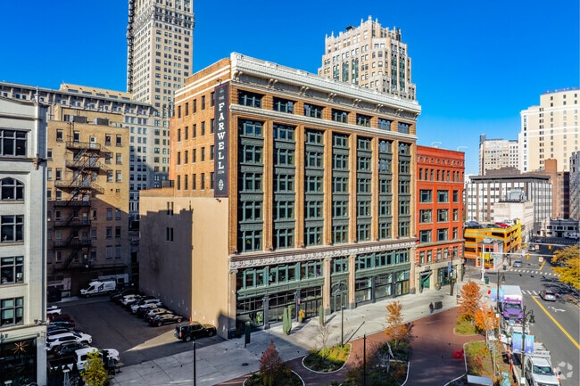 Building Photo - The Farwell