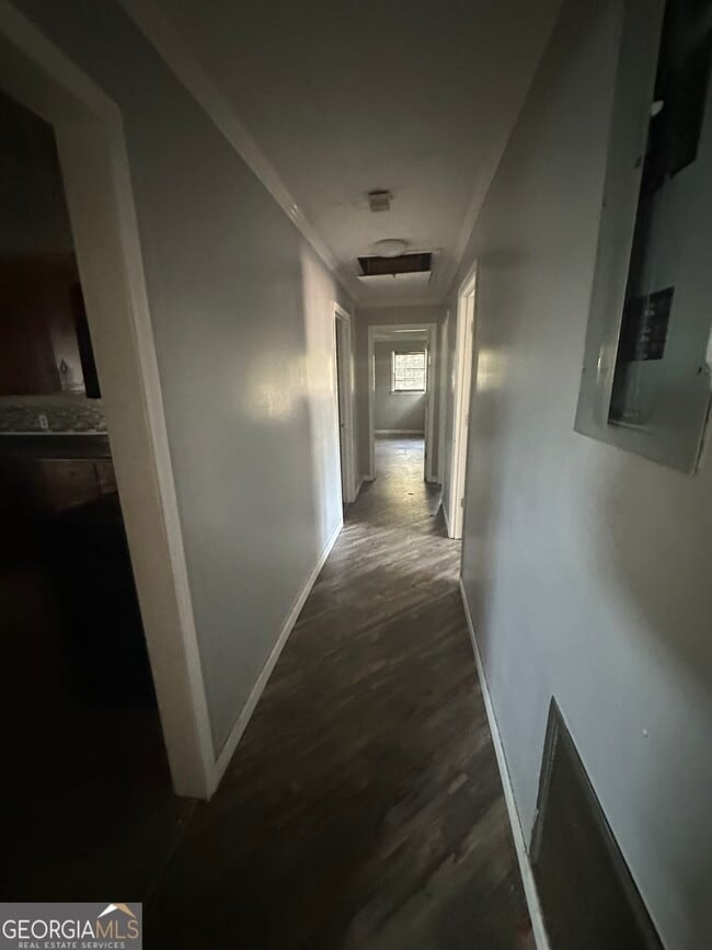 Building Photo - 2638 Deeb Dr