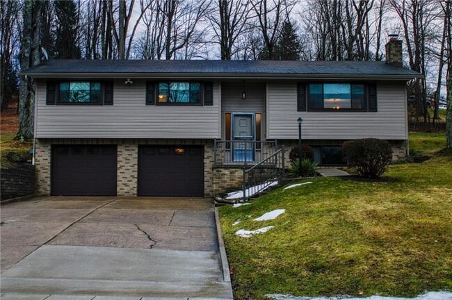 Building Photo - 214 Maplewood Dr