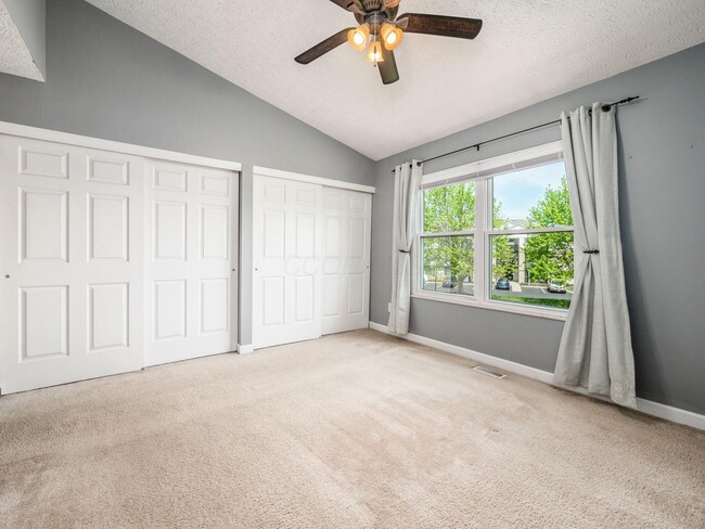 Building Photo - 952 Charleston Way Dr