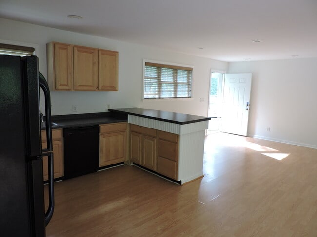 Building Photo - 3159 Earlysville Rd
