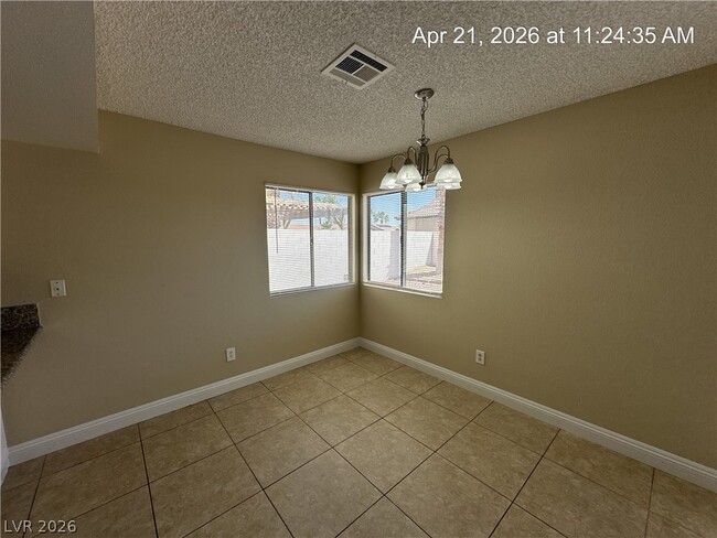 Building Photo - 329 Chastine St