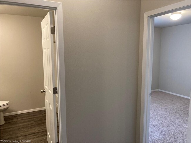 Building Photo - 8004 Dogwood Dr