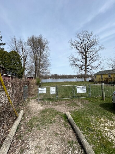 Beach/Lake access - 217 Glenmoor St