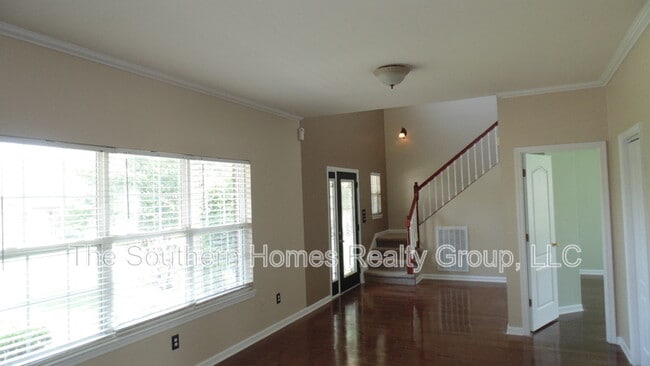 Building Photo - 264 Fyke Dr