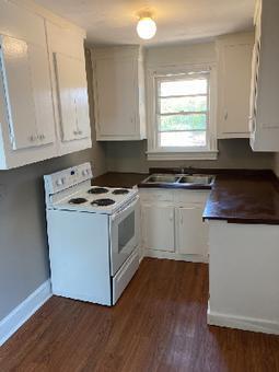 Building Photo - 3 bedroom house in Greenville