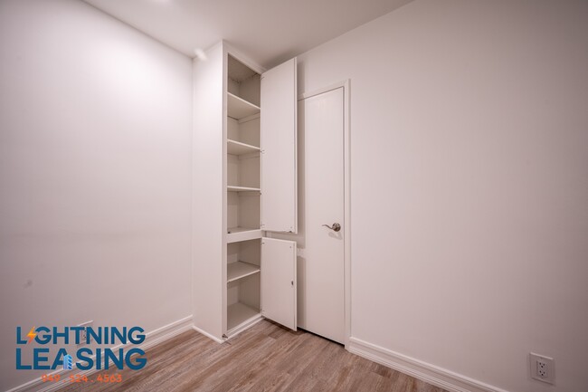 Building Photo - 1203 Kings Rd