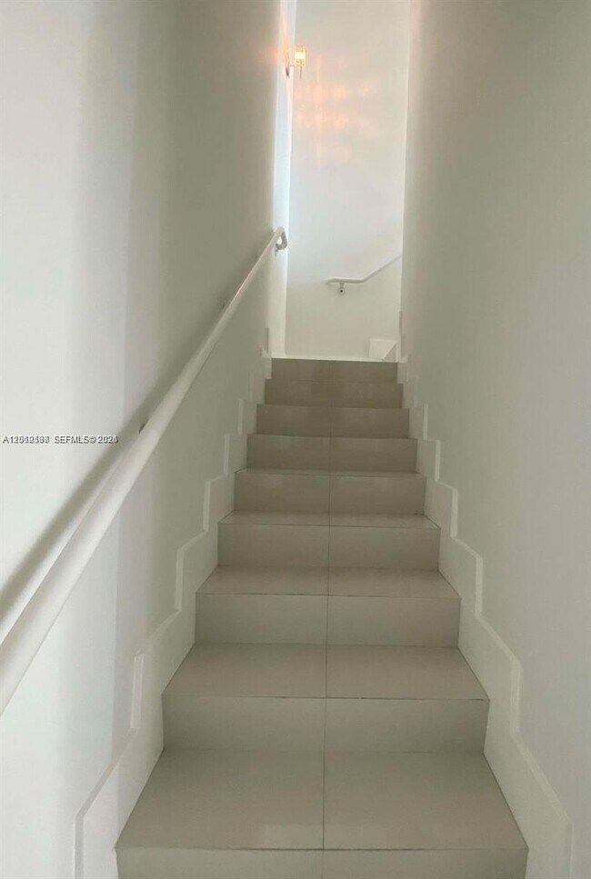 Building Photo - 400 Sunny Isles Blvd